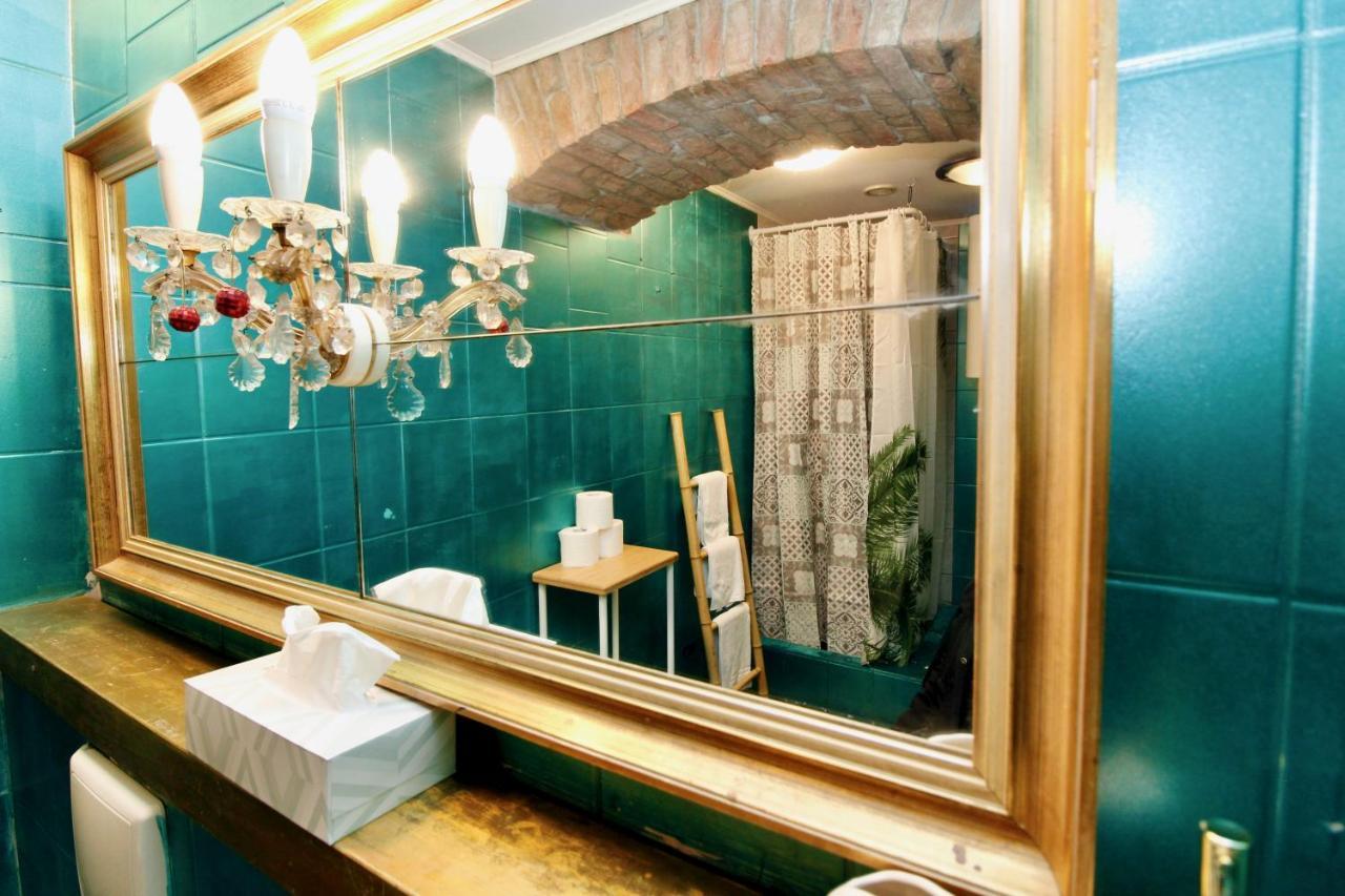 Apartment Artist In Center
